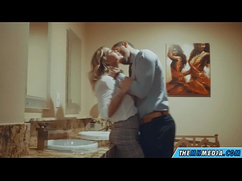 ❤️ כשבלונדינית חזה מפתה אותך בשירותים ציבוריים ❌ פורנו תוצרת בית אצלנו iw.hentai-for.ru ️❤